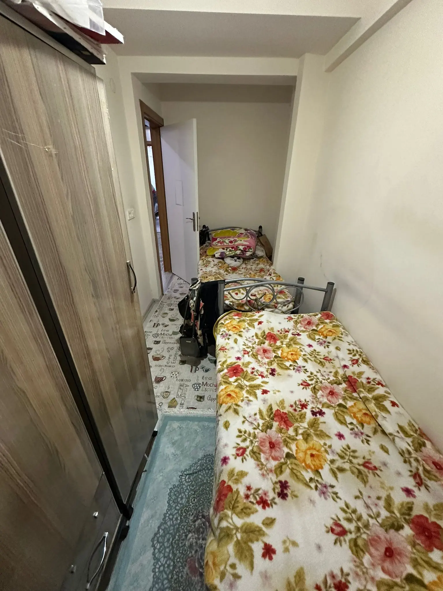 MURADİYE MAHALLESİ 2+1 85 M2 3 KATLININ ZEMİN KATI AÇIK MUTFAK FULL ÖZELİKLİ KOMBİ PETEK ÇİFT CEPHE