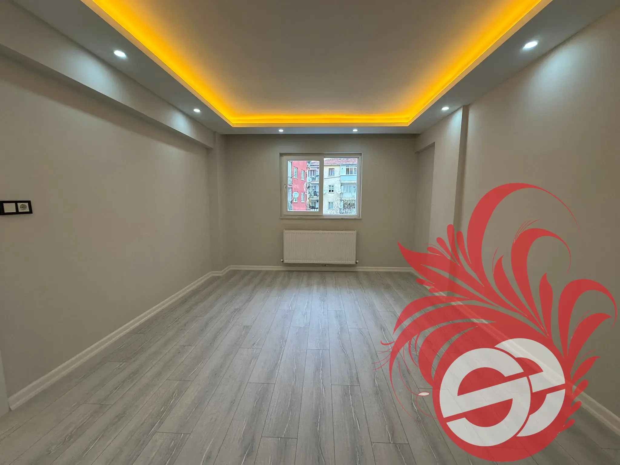 TEFİKİYE MAHALLESİ 🏡 ✅3+1 130 M2 5 KATLININ 1 KATI ❇️ KAPALI MUTFAK KARANLIK ODA YOK